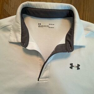 UA Men’s Polo in White with Gray Detail.